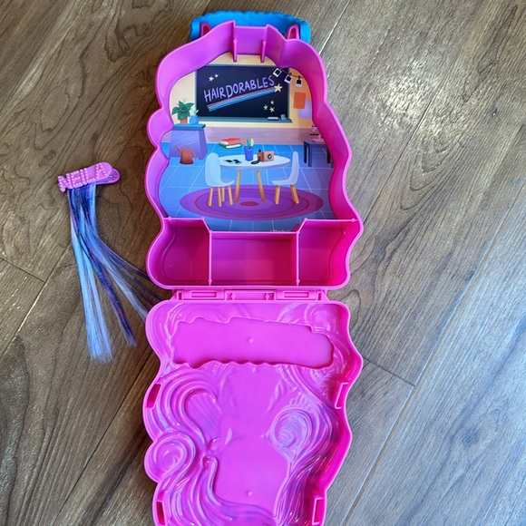 Set of 3 Hairdorable Dolls with One Carrying Case - Picture 3 of 13